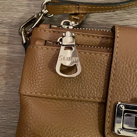 Stauer crossbody bag - Picture 2 of 5